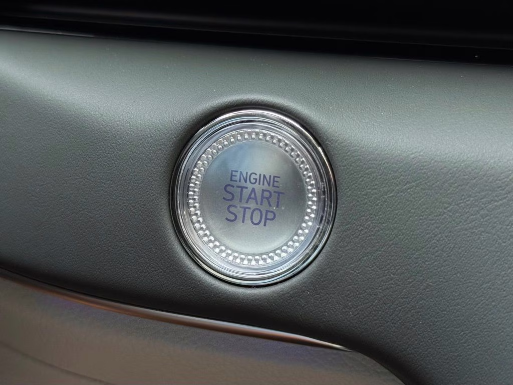 2026 Makalu Gray Genesis GV80 2.5T Advanced AWD SUV