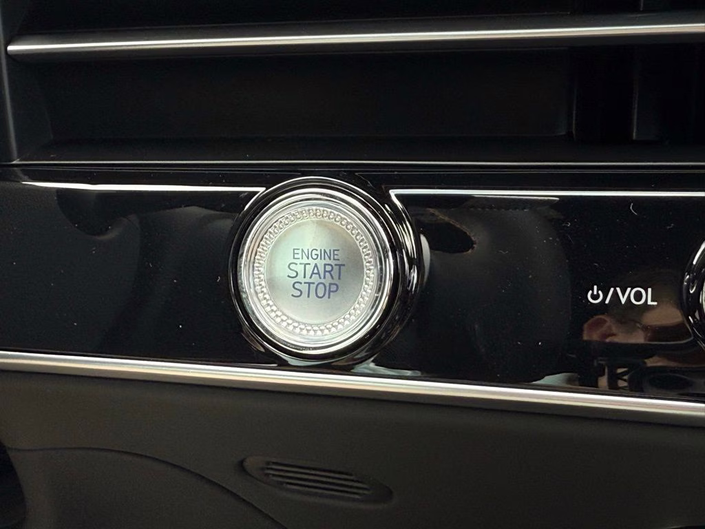 2026 Uyuni White Genesis GV70 3.5T Sport Prestige AWD SUV