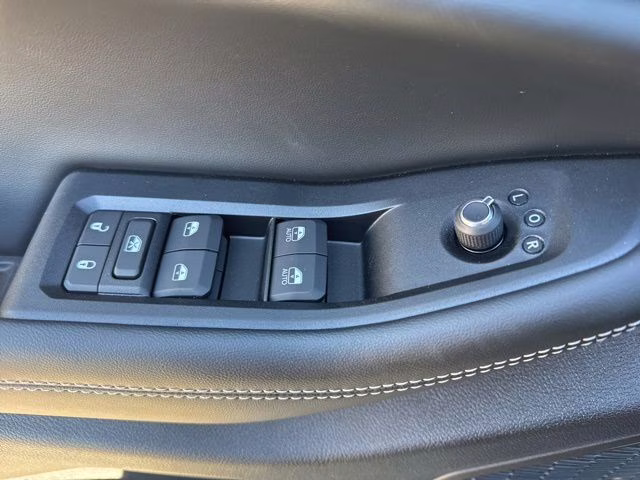 2025 Diamond Jeep Grand Cherokee L RWD SUV