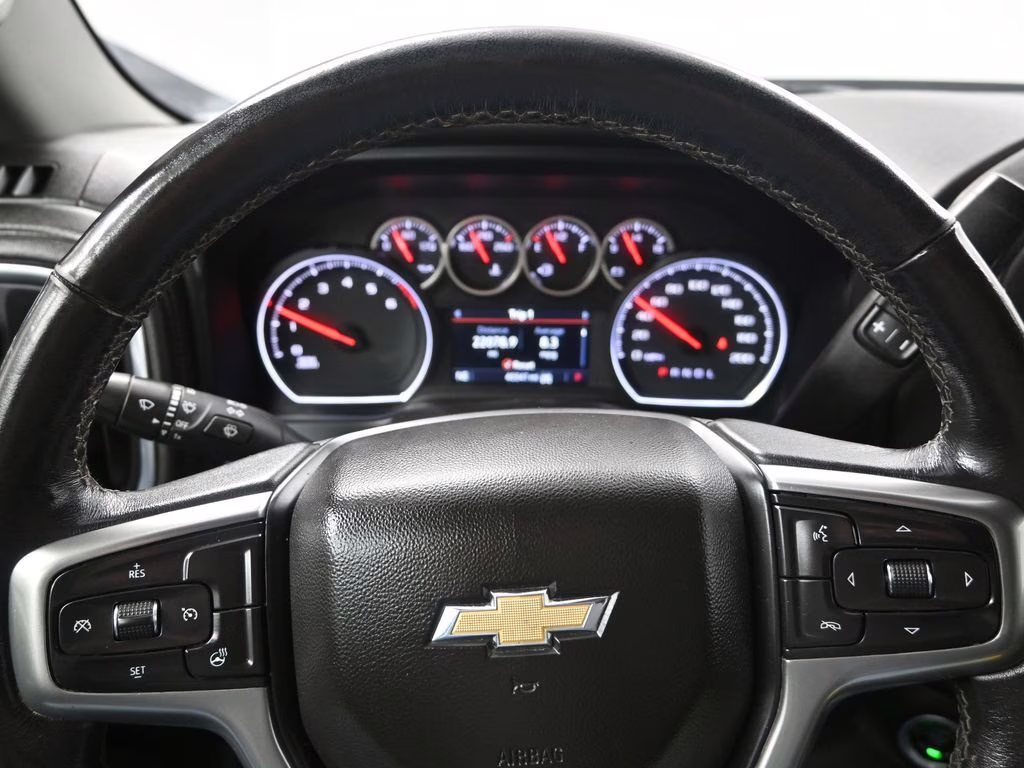 2022 Silver Ice Metallic Chevrolet Silverado 2500HD LTZ 4X4 Truck