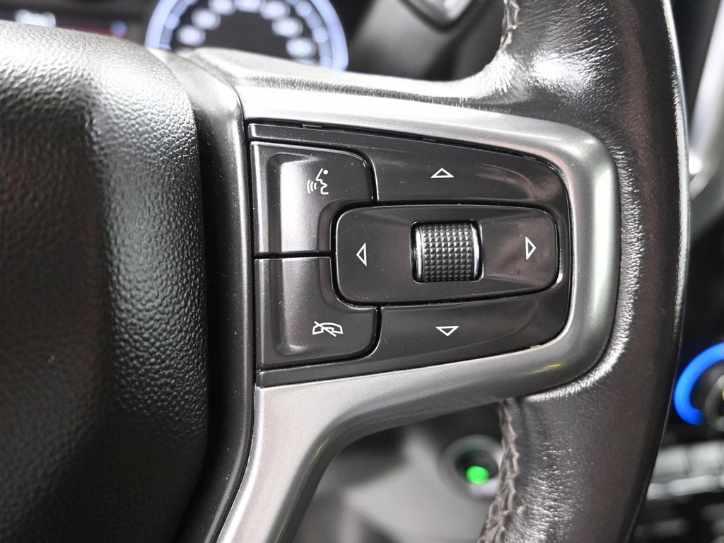 2022 Silver Ice Metallic Chevrolet Silverado 2500HD LTZ 4X4 Truck