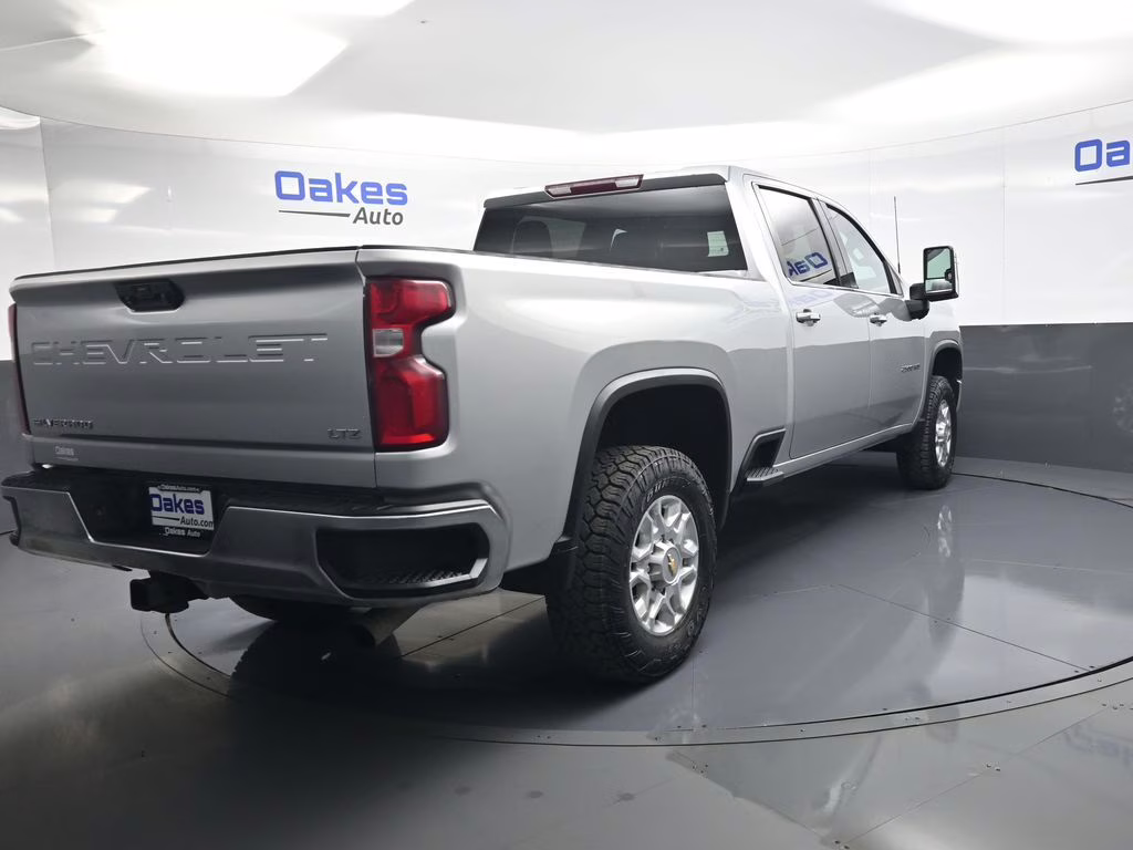 2022 Silver Ice Metallic Chevrolet Silverado 2500HD LTZ 4X4 Truck