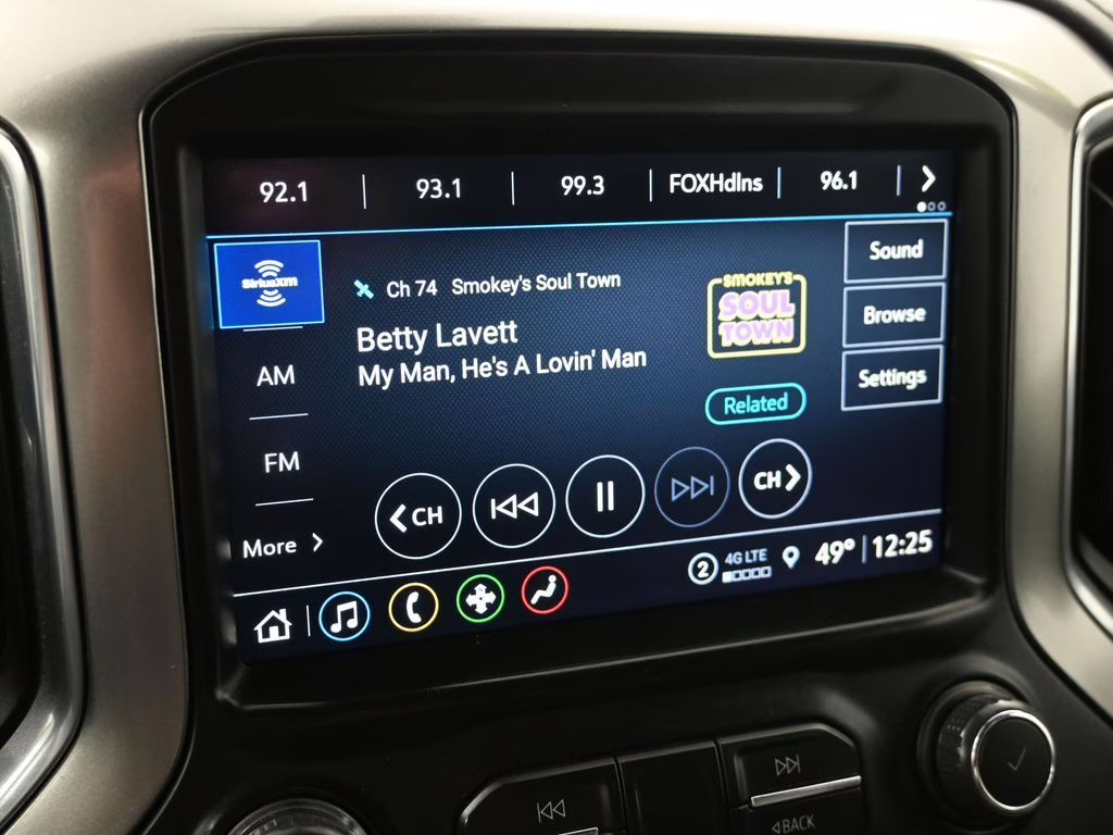 2022 Silver Ice Metallic Chevrolet Silverado 2500HD LTZ 4X4 Truck