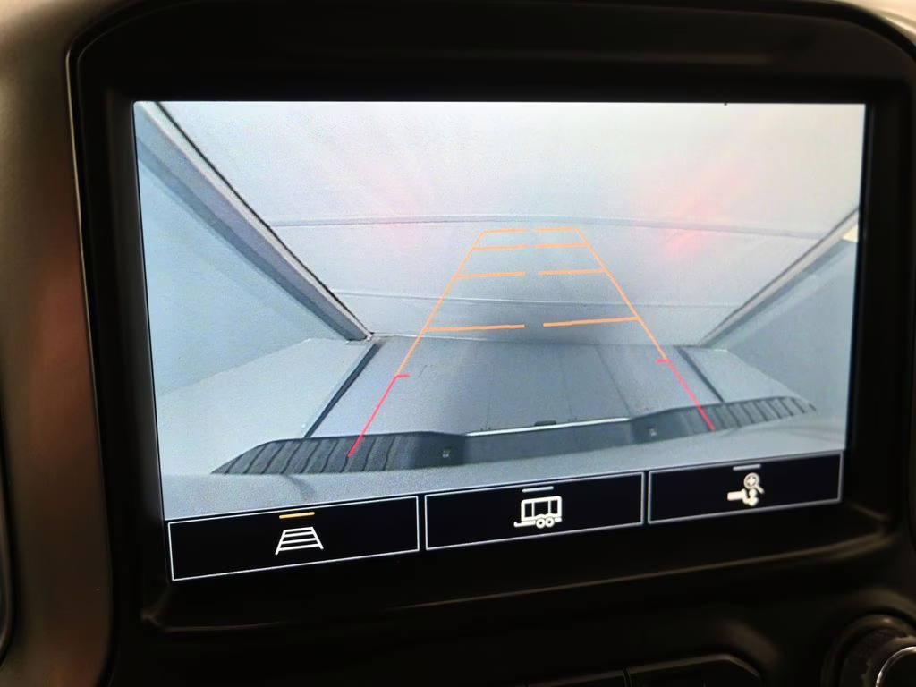 2022 Silver Ice Metallic Chevrolet Silverado 2500HD LTZ 4X4 Truck