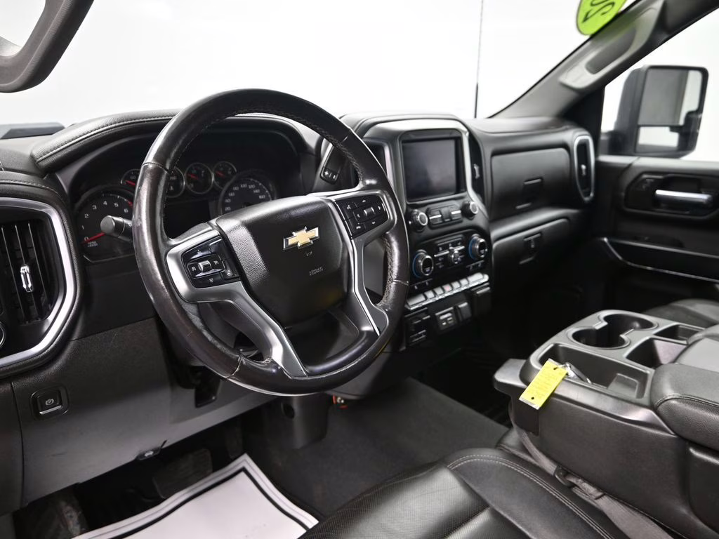 2022 Silver Ice Metallic Chevrolet Silverado 2500HD LTZ 4X4 Truck