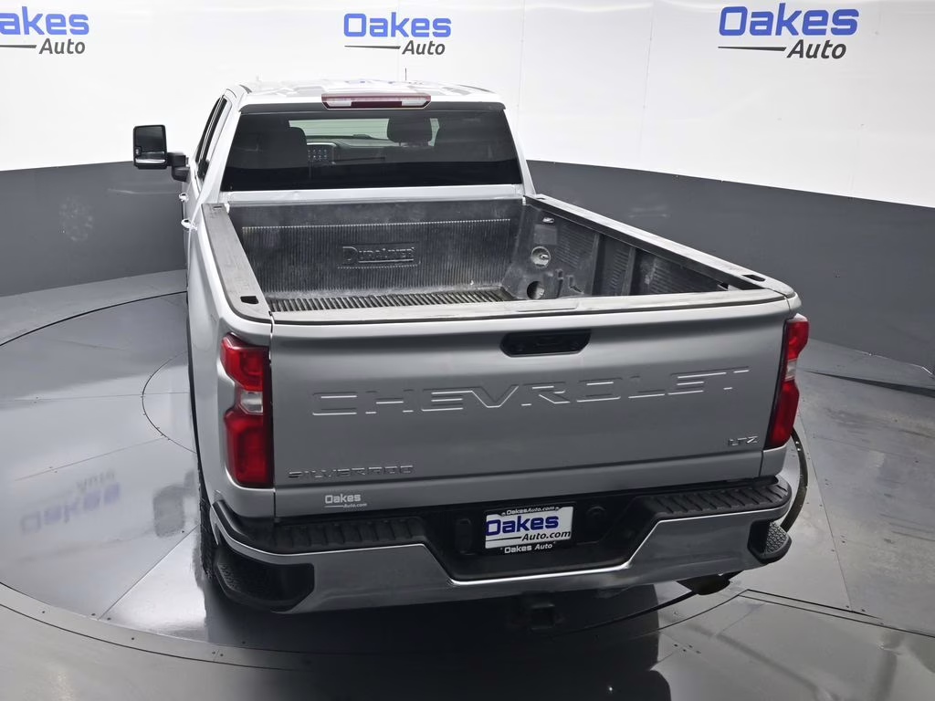 2022 Silver Ice Metallic Chevrolet Silverado 2500HD LTZ 4X4 Truck