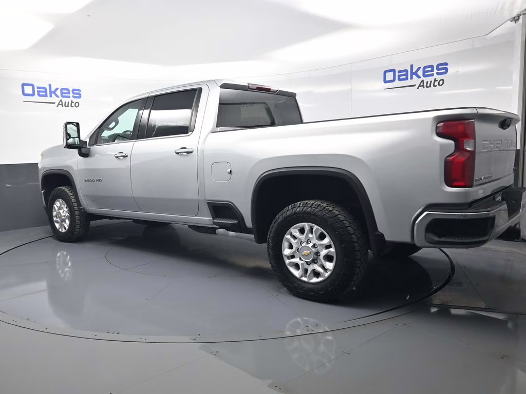 2022 Silver Ice Metallic Chevrolet Silverado 2500HD LTZ 4X4 Truck
