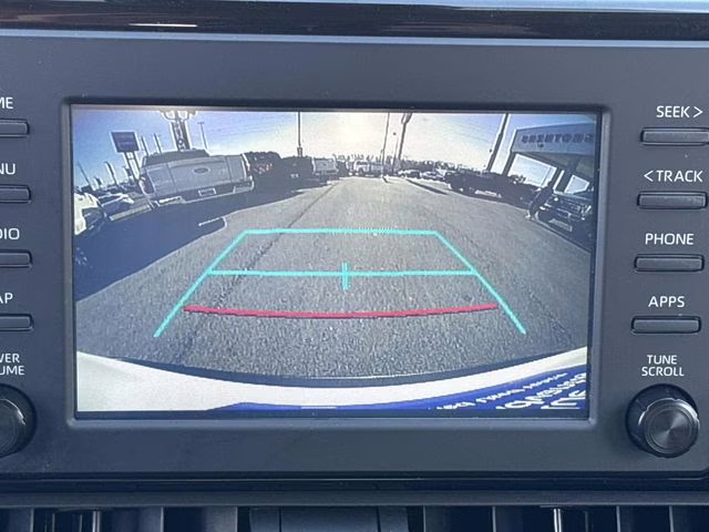 2019 Super White Toyota RAV4 XLE FWD SUV