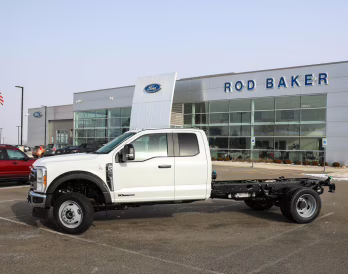 2026 Oxford White Ford Super Duty F-450 DRW XL 4X4 Truck