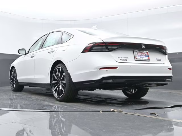 2025 Platinum White Pearl Honda Accord Hybrid Touring FWD Sedan
