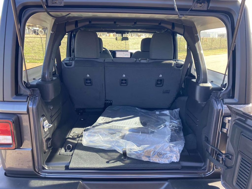 2026 granite crystal metallic clearcoat Jeep Wrangler Sport 4X4 SUV