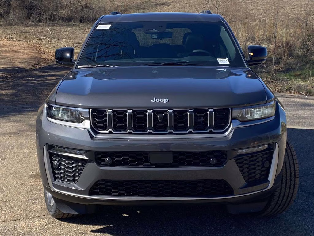 2026 Baltic Gray Metallic Clearcoat Jeep Grand Cherokee Limited RWD SUV