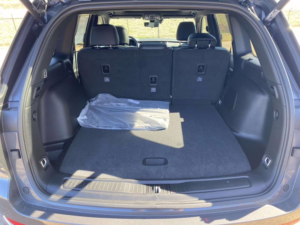 2026 Baltic Gray Metallic Clearcoat Jeep Grand Cherokee Limited RWD SUV