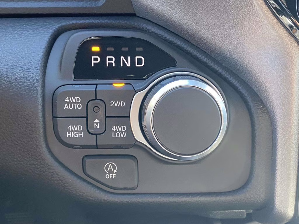 2026 Diamond Black Crystal Pearlcoat Ram 1500 Big Horn/Lone Star 4X4 Truck