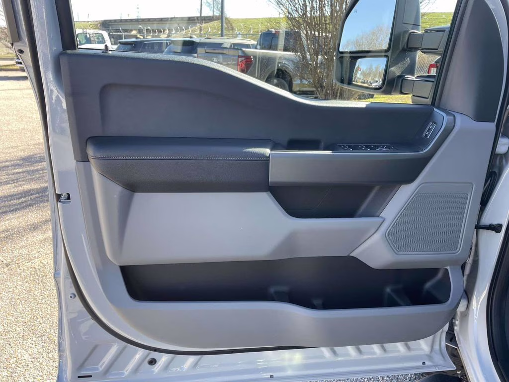 2026 Avalanche Ford Super Duty F-250 SRW XL 4X4 Truck