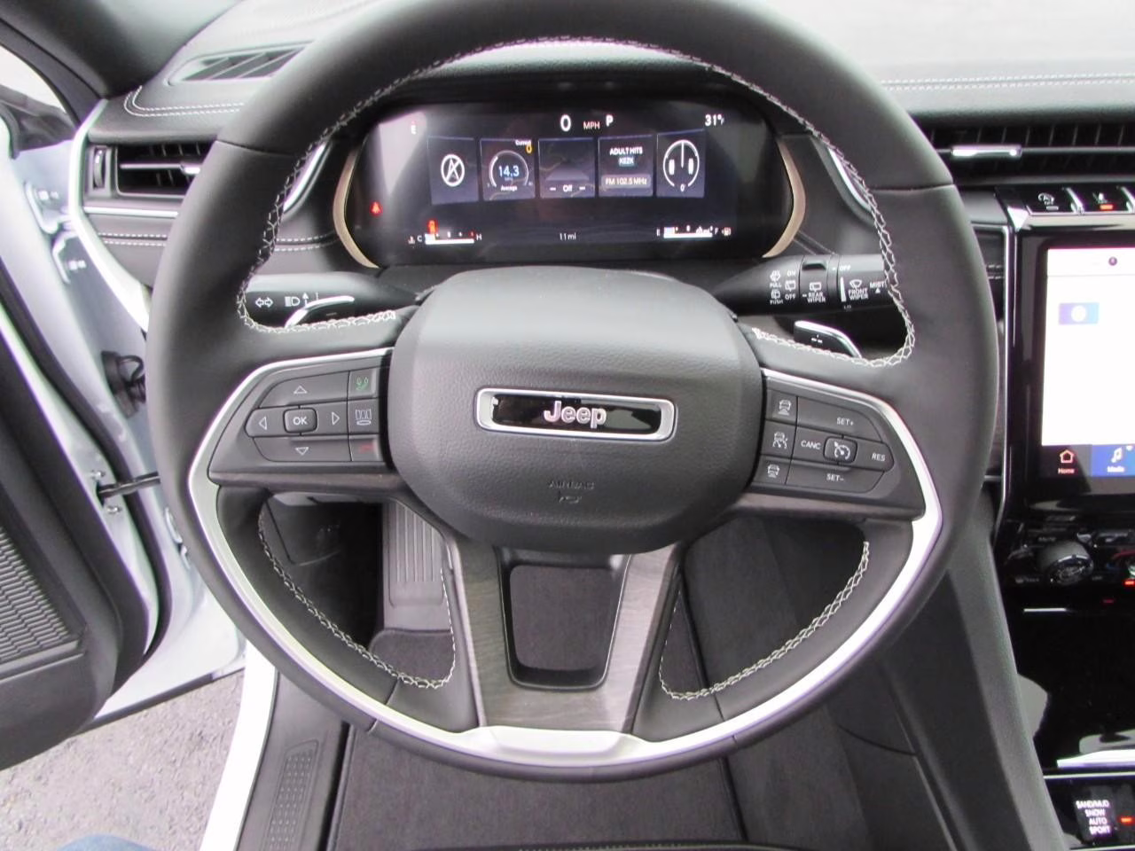 2025 Bright White Clearcoat Jeep Grand Cherokee L Limited 4X4 SUV