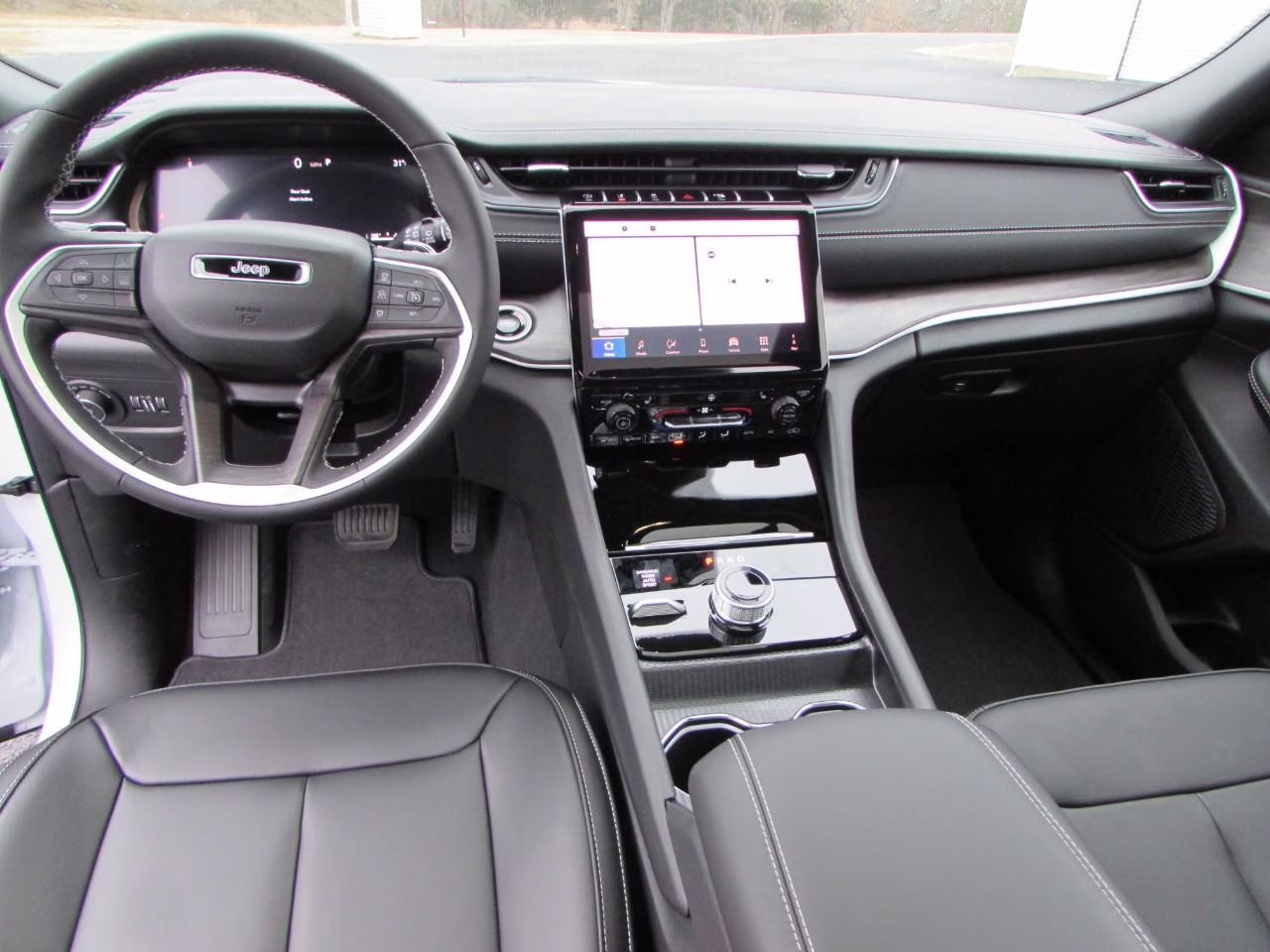 2025 Bright White Clearcoat Jeep Grand Cherokee L Limited 4X4 SUV