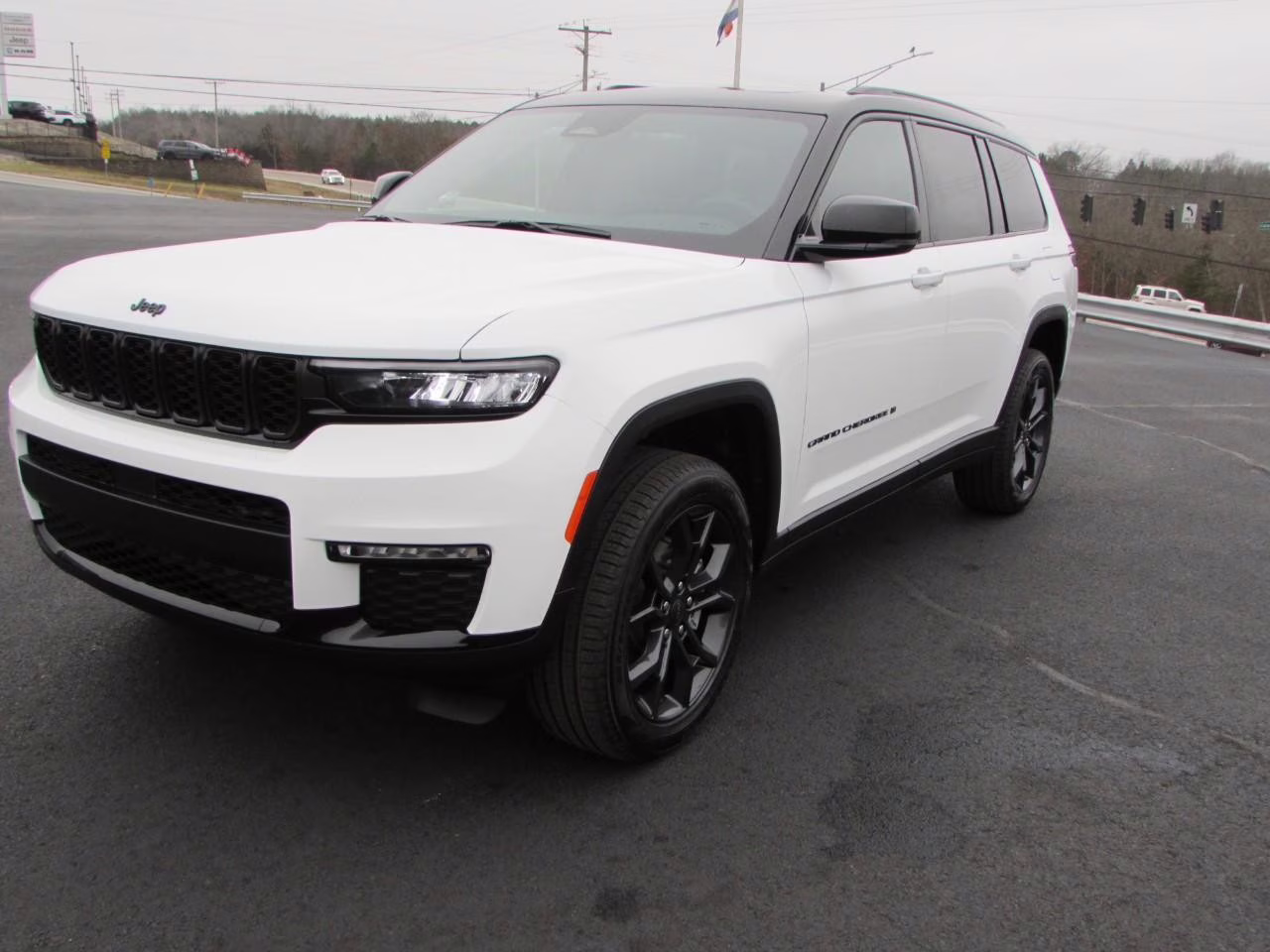2025 Bright White Clearcoat Jeep Grand Cherokee L Limited 4X4 SUV
