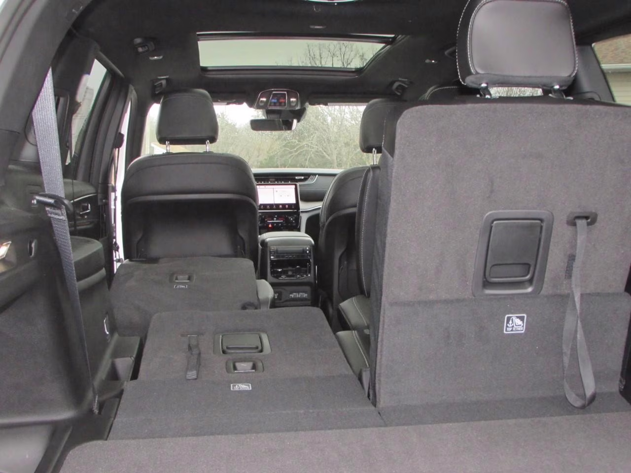 2025 Bright White Clearcoat Jeep Grand Cherokee L Limited 4X4 SUV