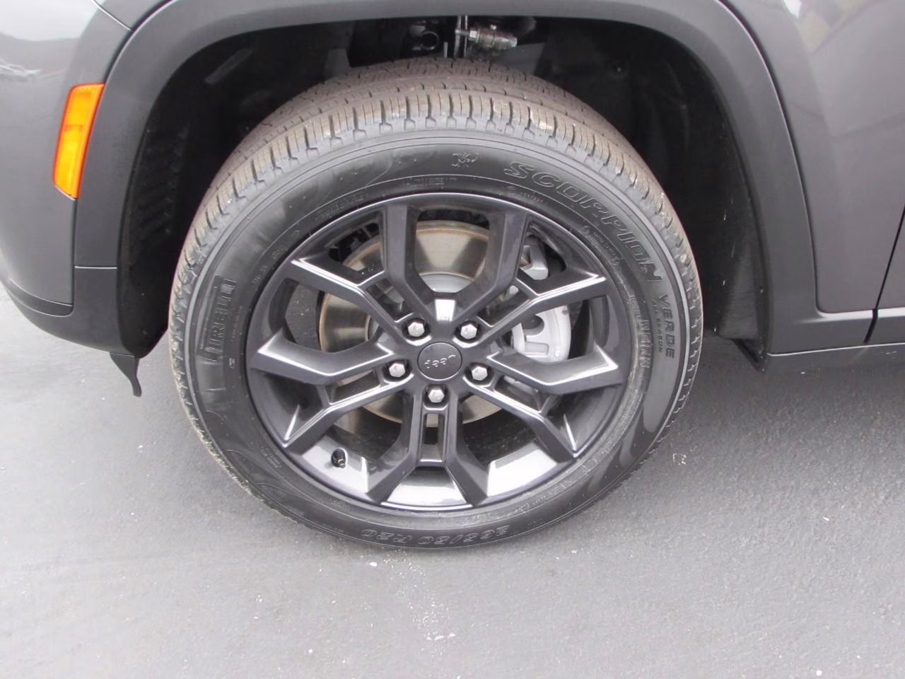 2025 Baltic Gray Metallic Clearcoat Jeep Grand Cherokee L Limited 4X4 SUV