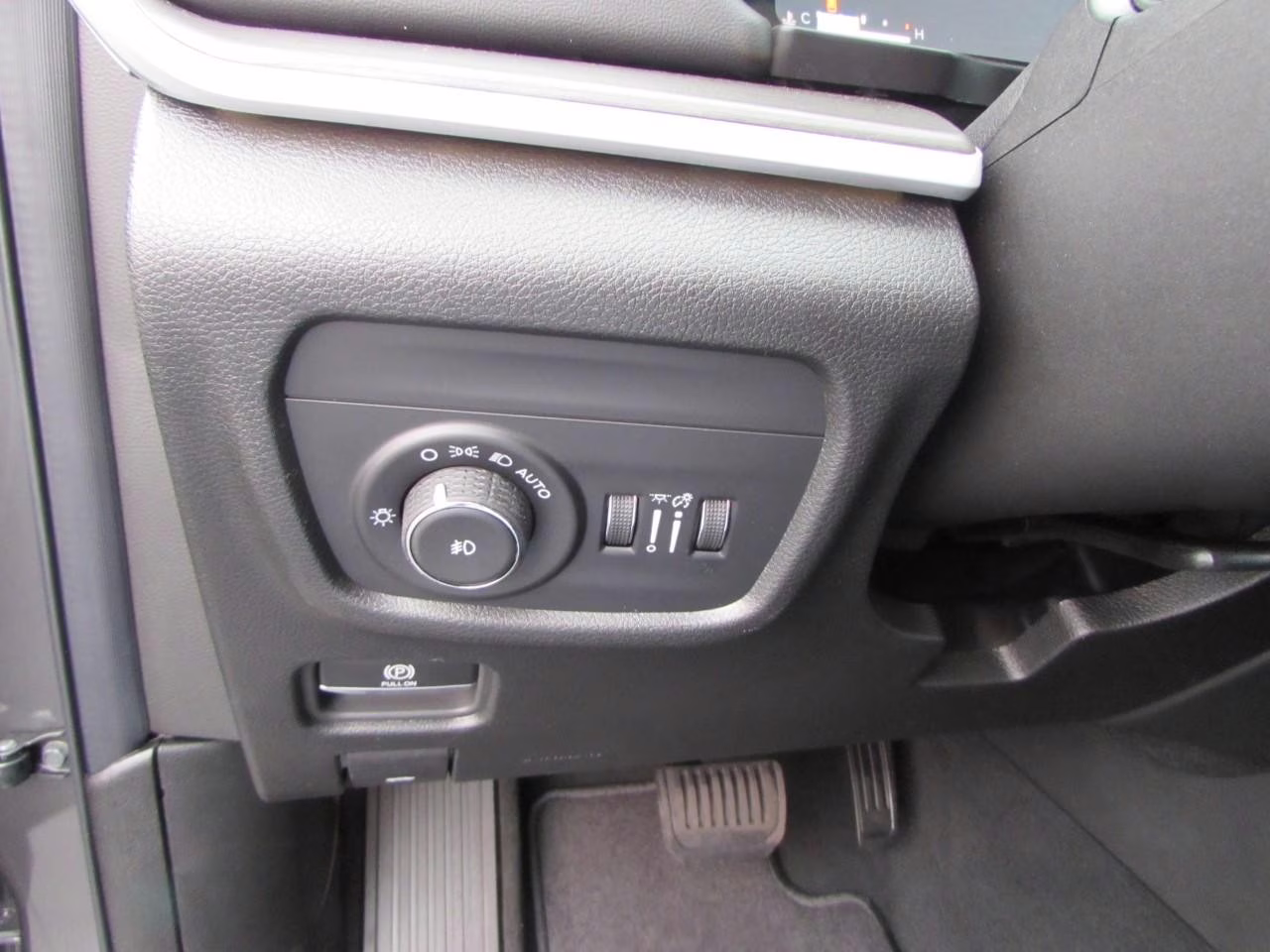 2025 Baltic Gray Metallic Clearcoat Jeep Grand Cherokee L Limited 4X4 SUV