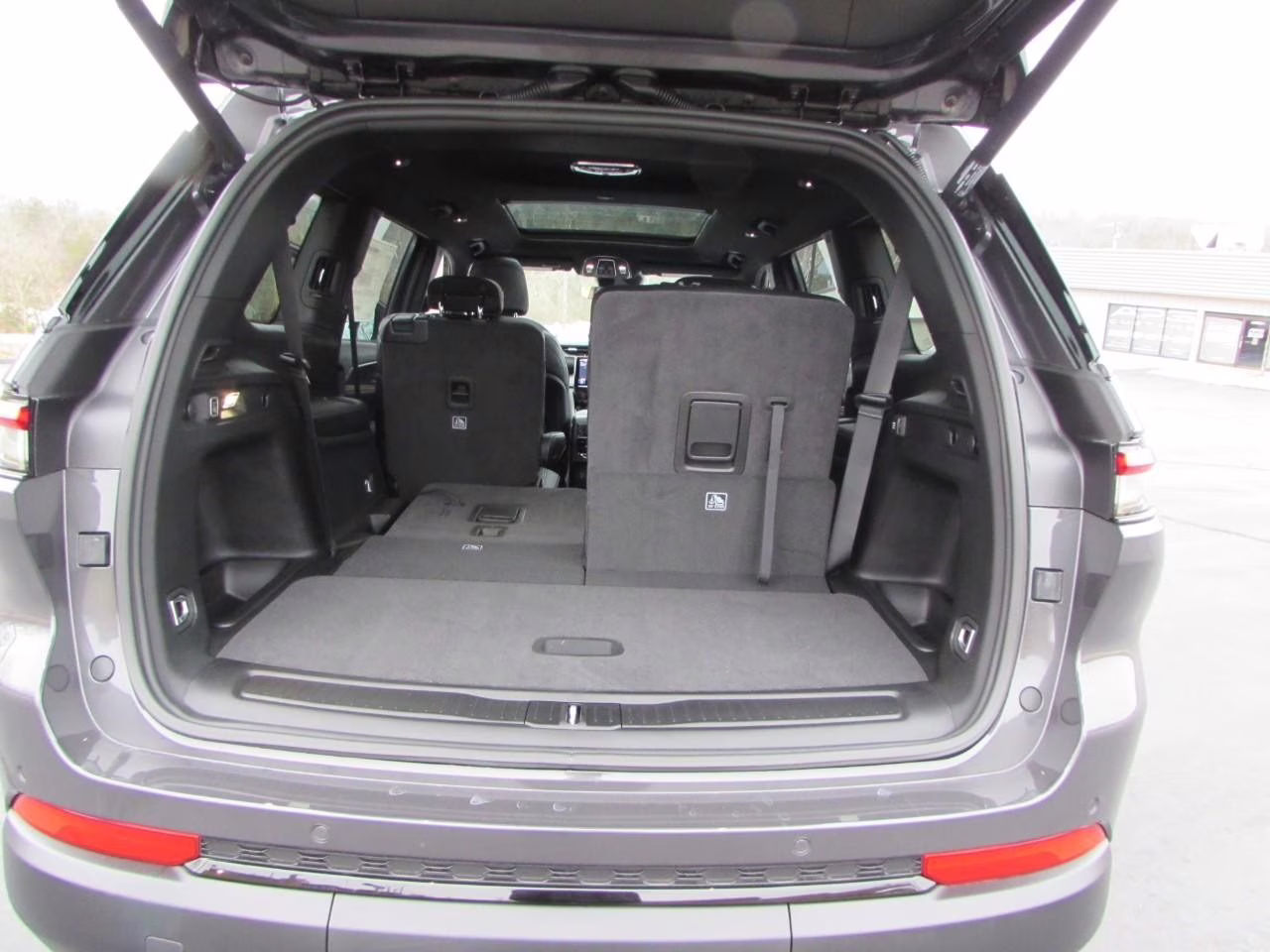 2025 Baltic Gray Metallic Clearcoat Jeep Grand Cherokee L Limited 4X4 SUV