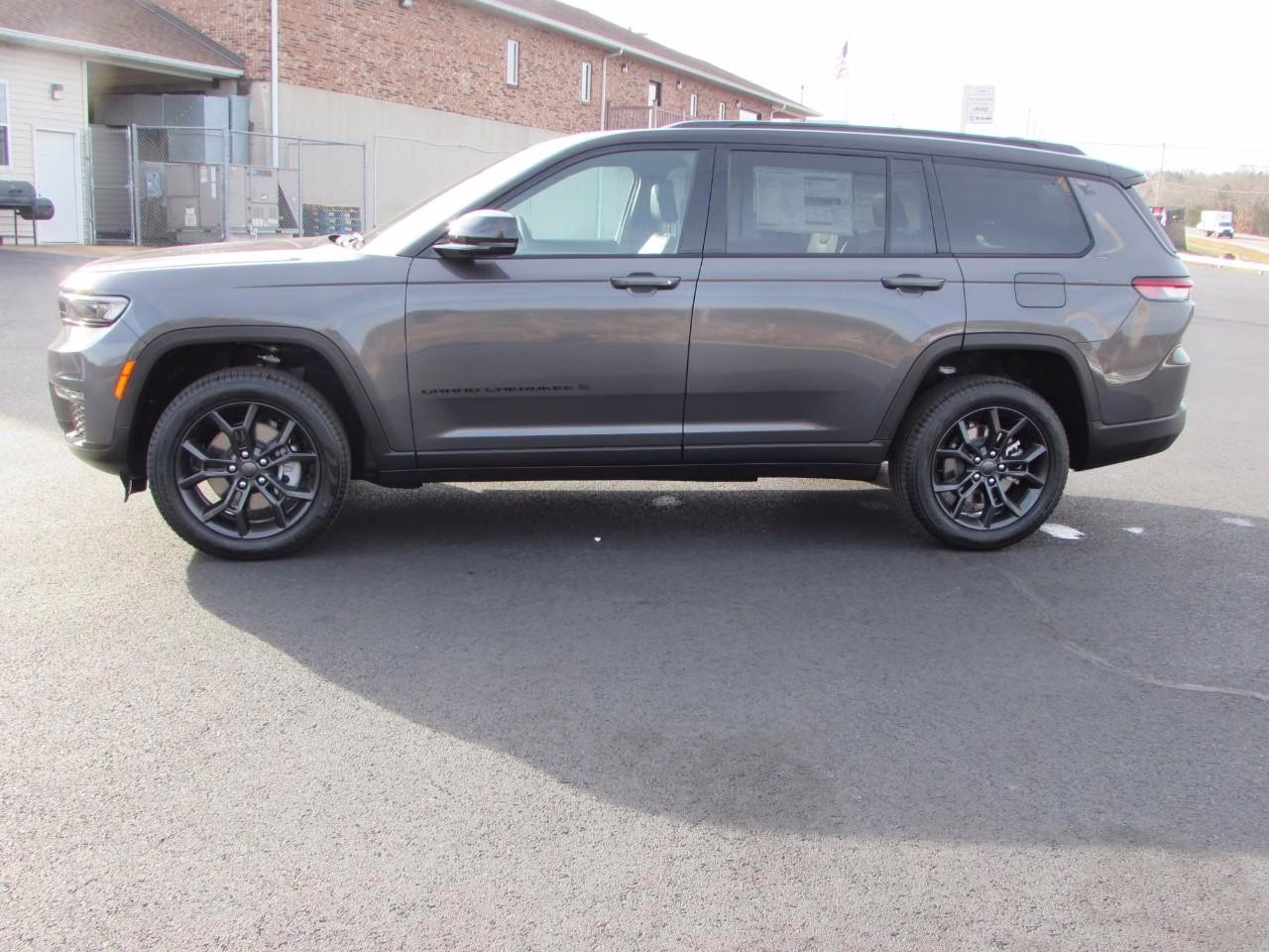 2025 Baltic Gray Metallic Clearcoat Jeep Grand Cherokee L Limited 4X4 SUV