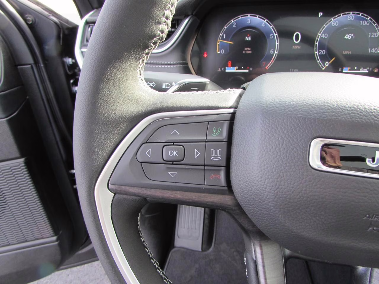 2025 Baltic Gray Metallic Clearcoat Jeep Grand Cherokee L Limited 4X4 SUV