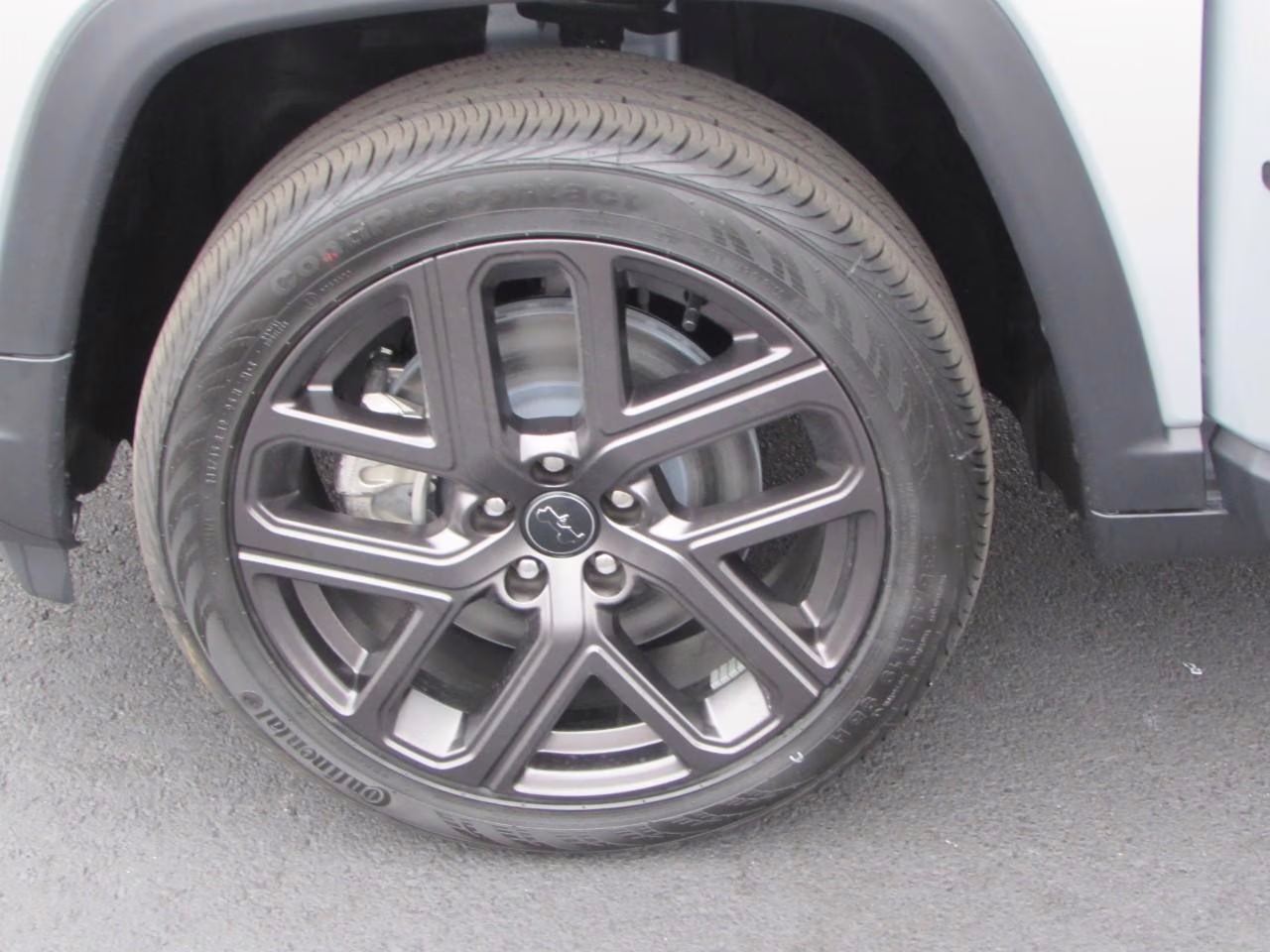 2026 Silver Zynith Metallic Clearcoat Jeep Compass Latitude 4X4 SUV