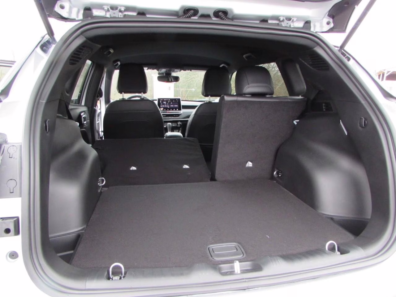 2026 Silver Zynith Metallic Clearcoat Jeep Compass Latitude 4X4 SUV