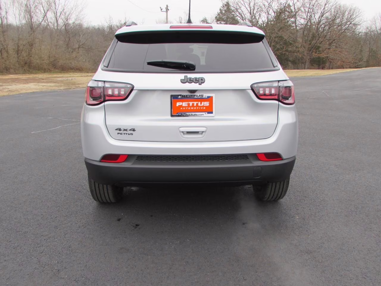 2026 Silver Zynith Metallic Clearcoat Jeep Compass Latitude 4X4 SUV