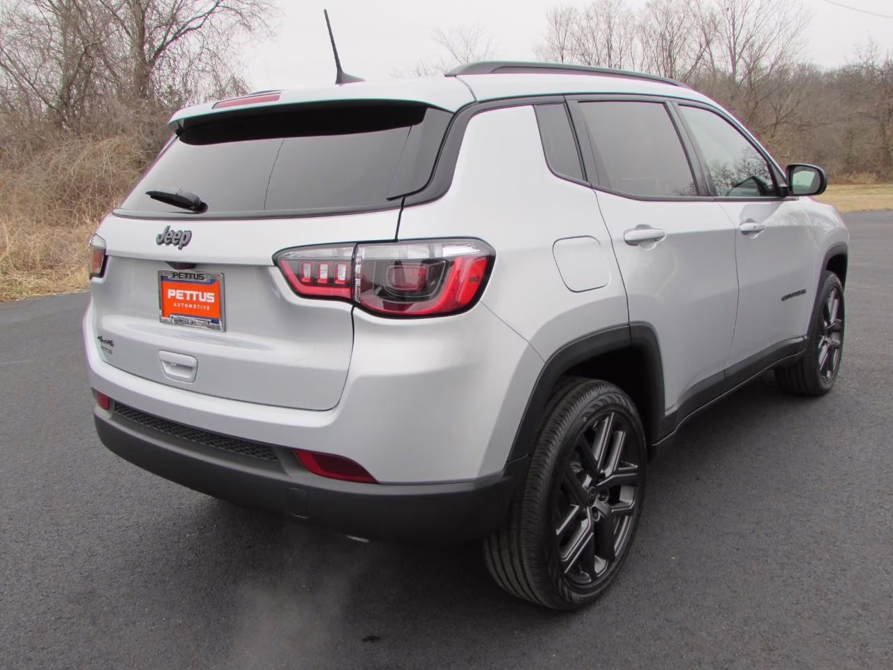 2026 Silver Zynith Metallic Clearcoat Jeep Compass Latitude 4X4 SUV