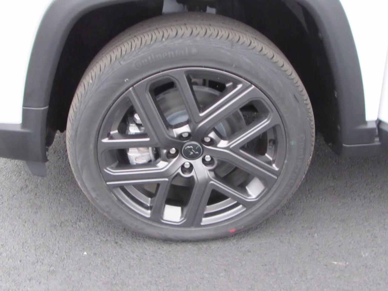 2026 Bright White Clearcoat Jeep Compass Latitude 4X4 SUV