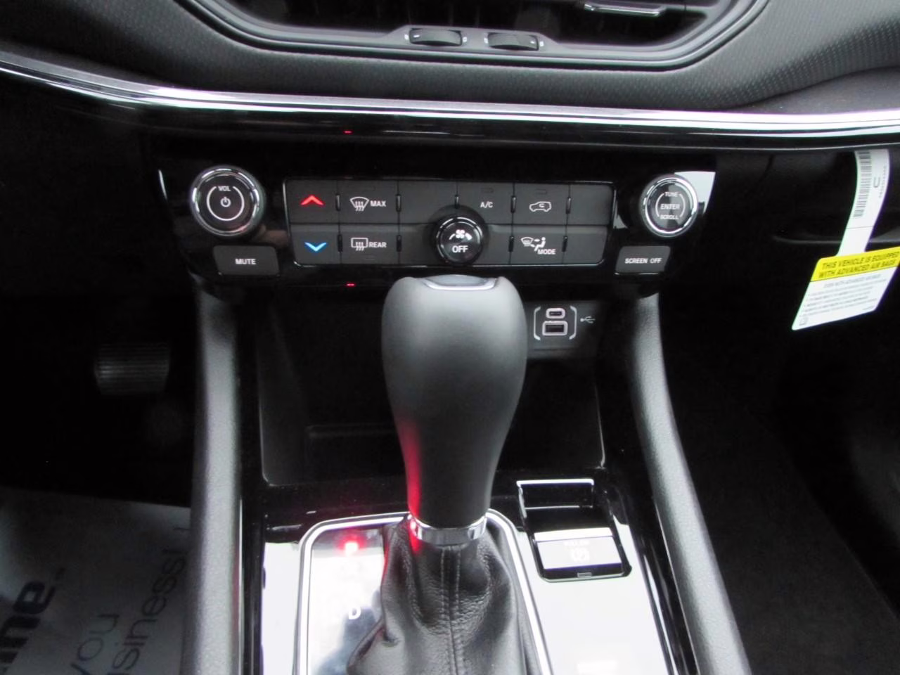 2026 Bright White Clearcoat Jeep Compass Latitude 4X4 SUV