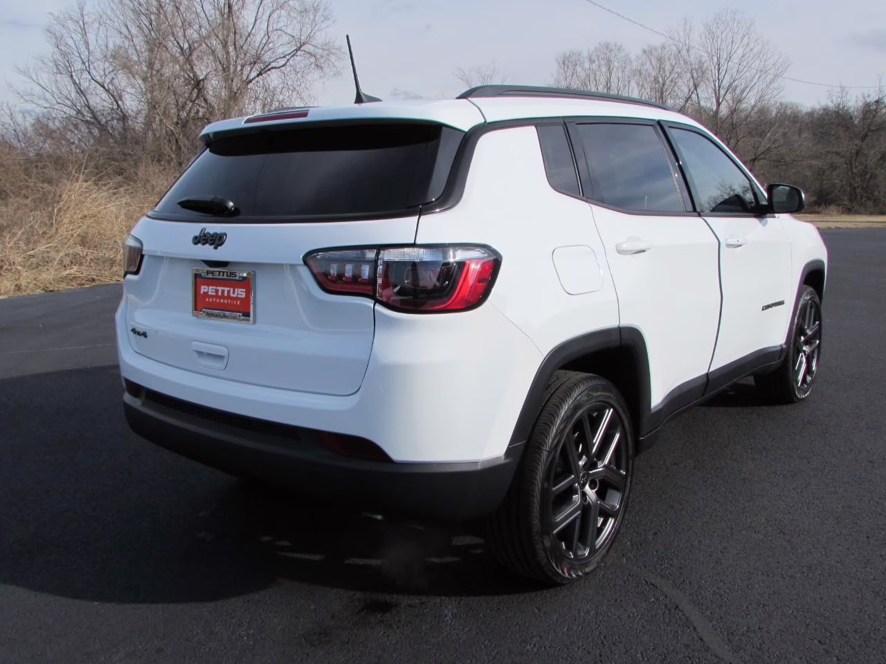 2026 Bright White Clearcoat Jeep Compass Latitude 4X4 SUV