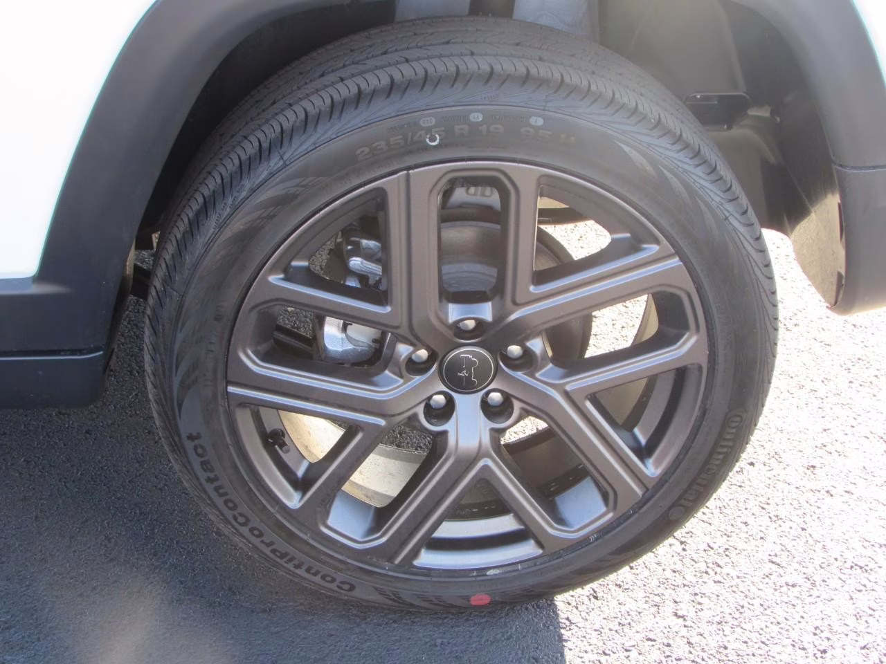 2026 Bright White Clearcoat Jeep Compass Latitude 4X4 SUV