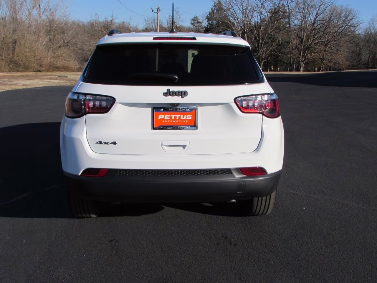 2026 Bright White Clearcoat Jeep Compass Latitude 4X4 SUV