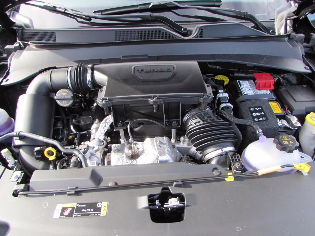 2026 Diamond Black Crystal Pearlcoat Jeep Compass Latitude 4X4 SUV