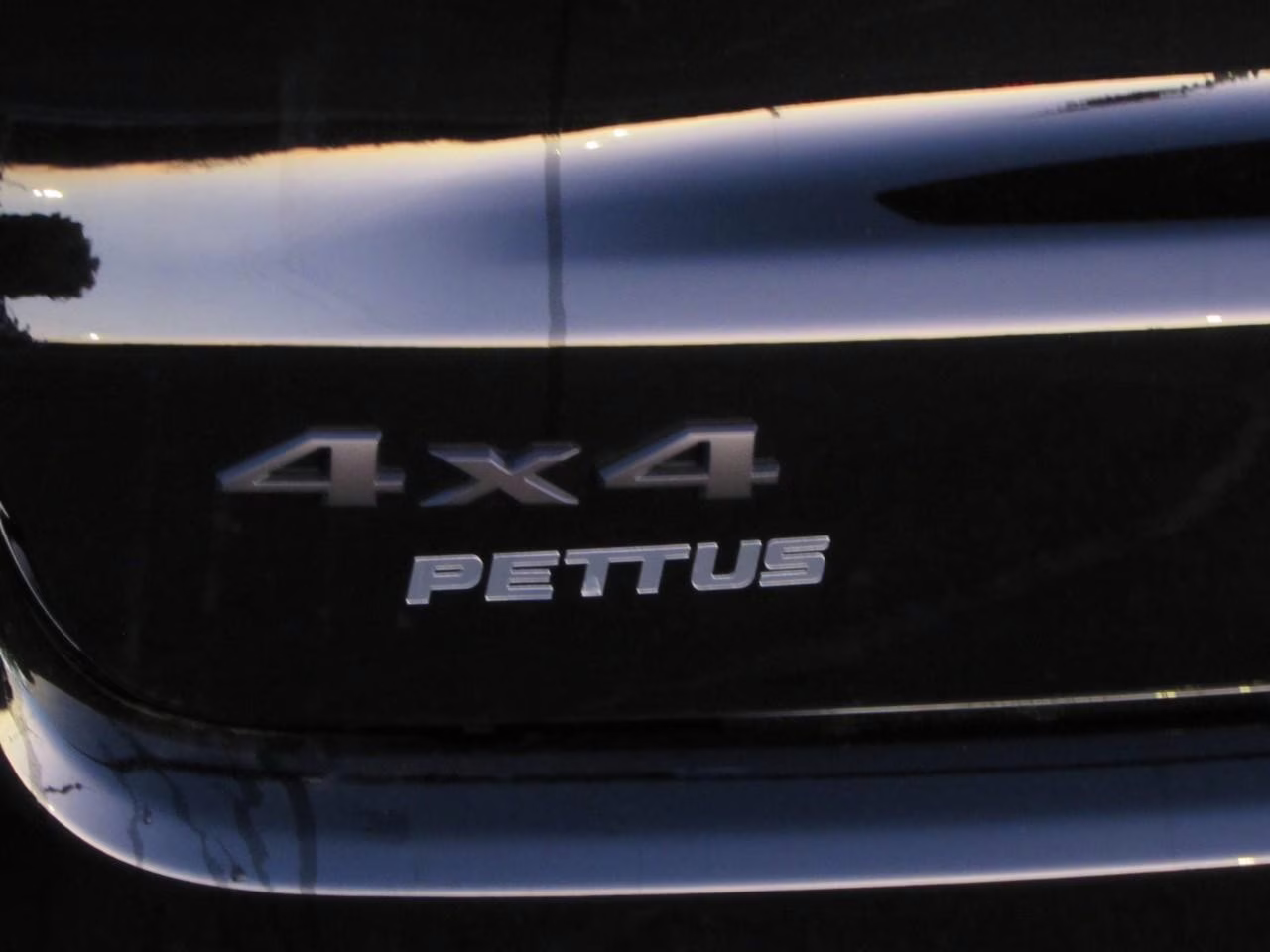 2026 Diamond Black Crystal Pearlcoat Jeep Compass Latitude 4X4 SUV