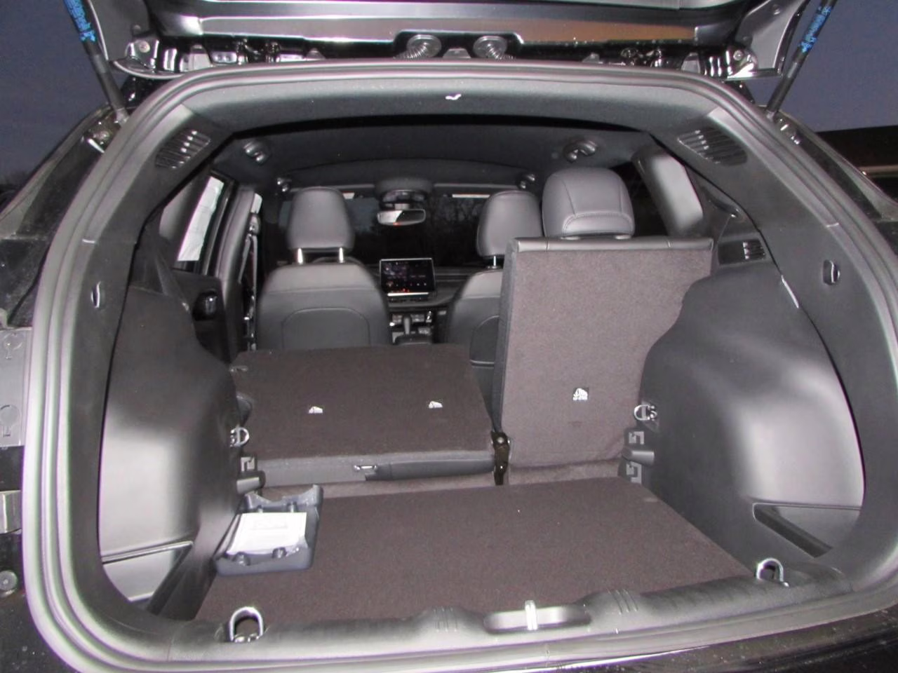 2026 Diamond Black Crystal Pearlcoat Jeep Compass Latitude 4X4 SUV