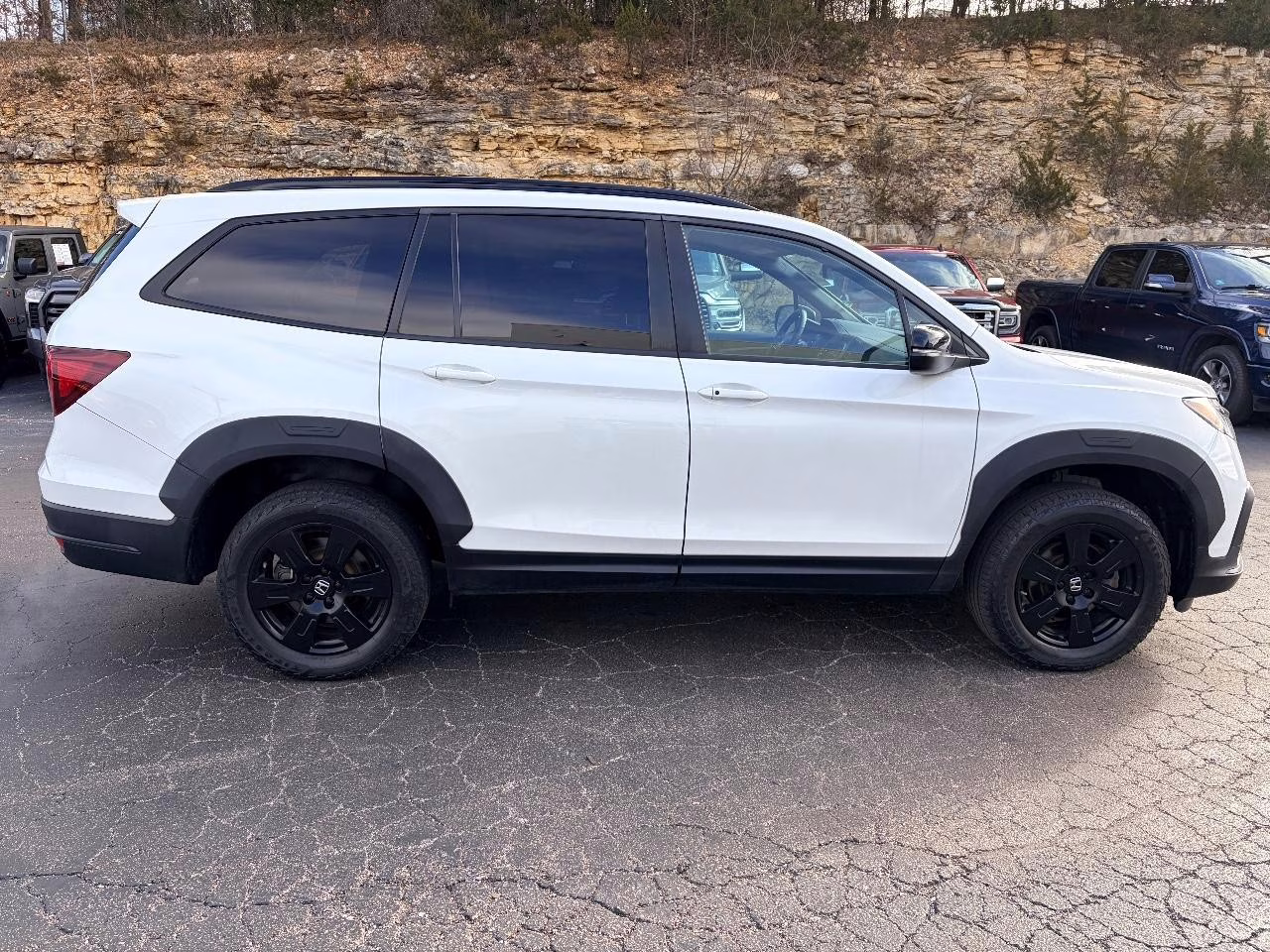 2022 Platinum White Pearl Honda Pilot TrailSport AWD SUV