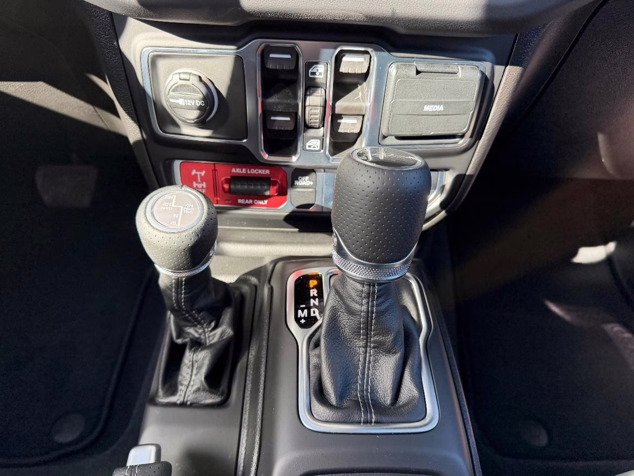 2026 Bright White Clearcoat Jeep Gladiator Mojave 4X4 Truck