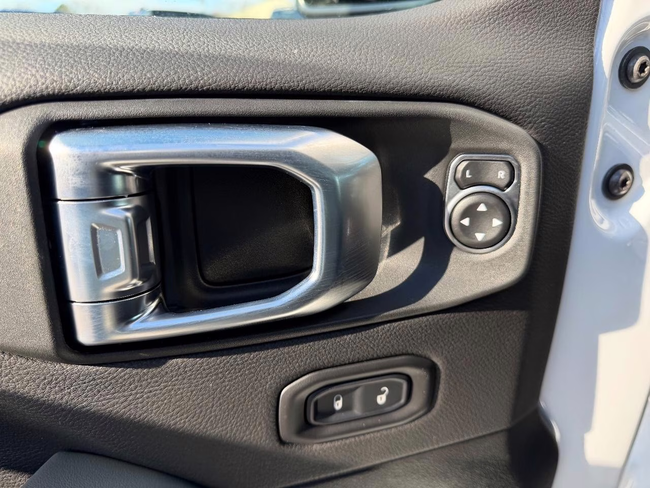 2026 Bright White Clearcoat Jeep Gladiator Mojave 4X4 Truck