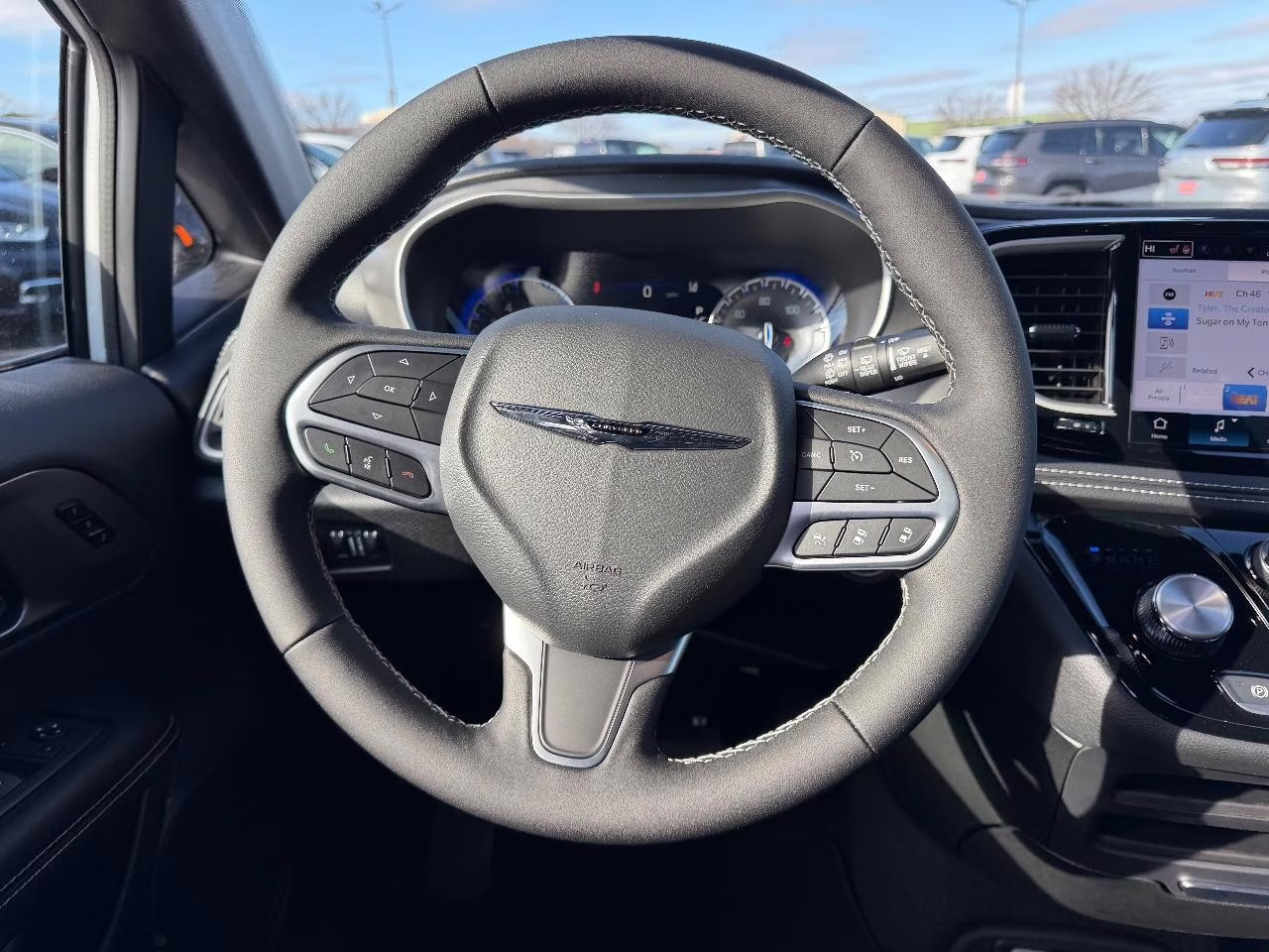 2026 Bright White Clearcoat Chrysler Pacifica Select FWD Van