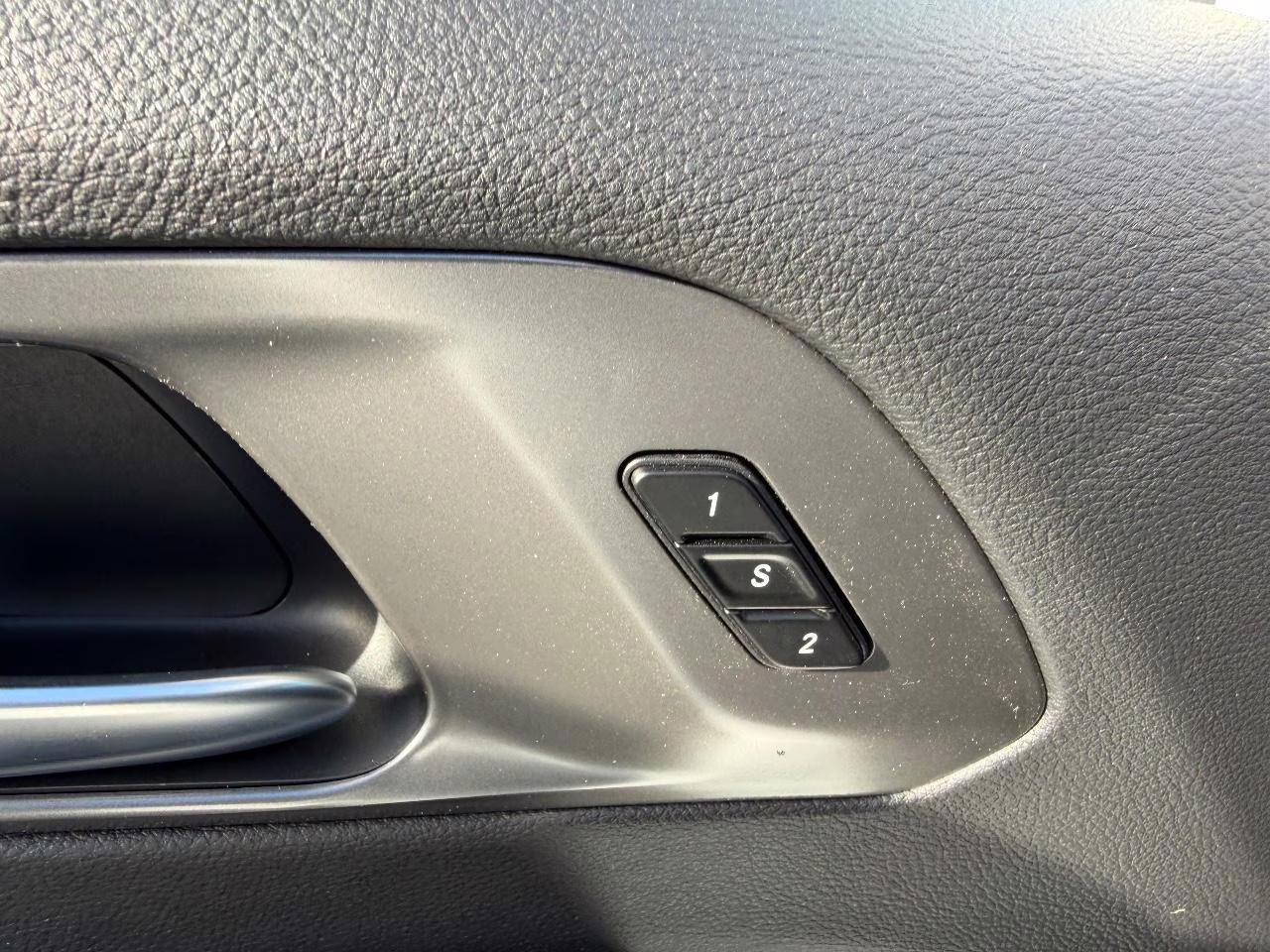 2026 Bright White Clearcoat Chrysler Pacifica Select FWD Van