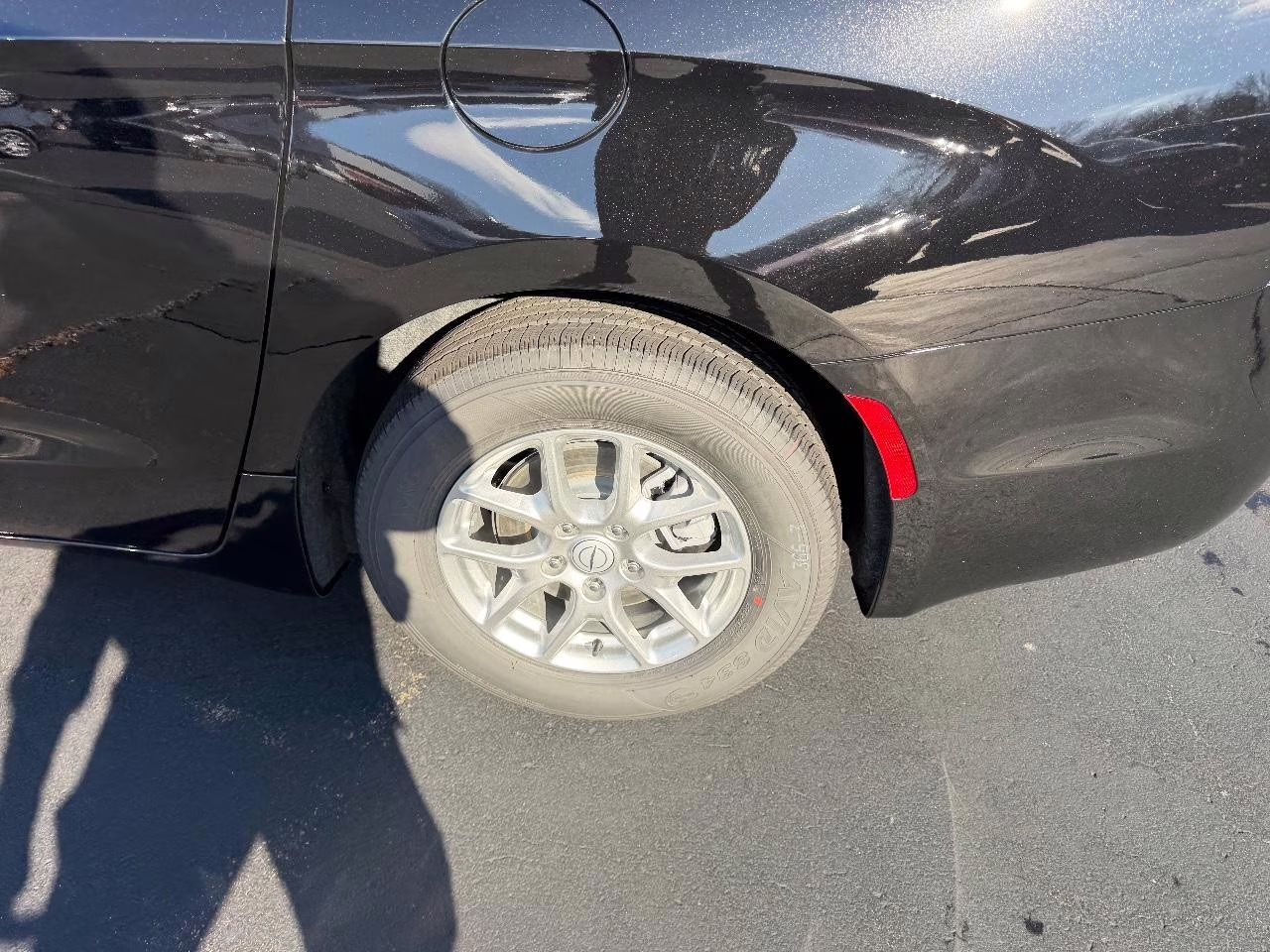 2026 Diamond Black Crystal Pearlcoat Chrysler Pacifica Select FWD Van