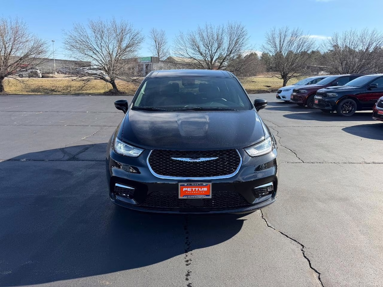 2026 Diamond Black Crystal Pearlcoat Chrysler Pacifica Select FWD Van