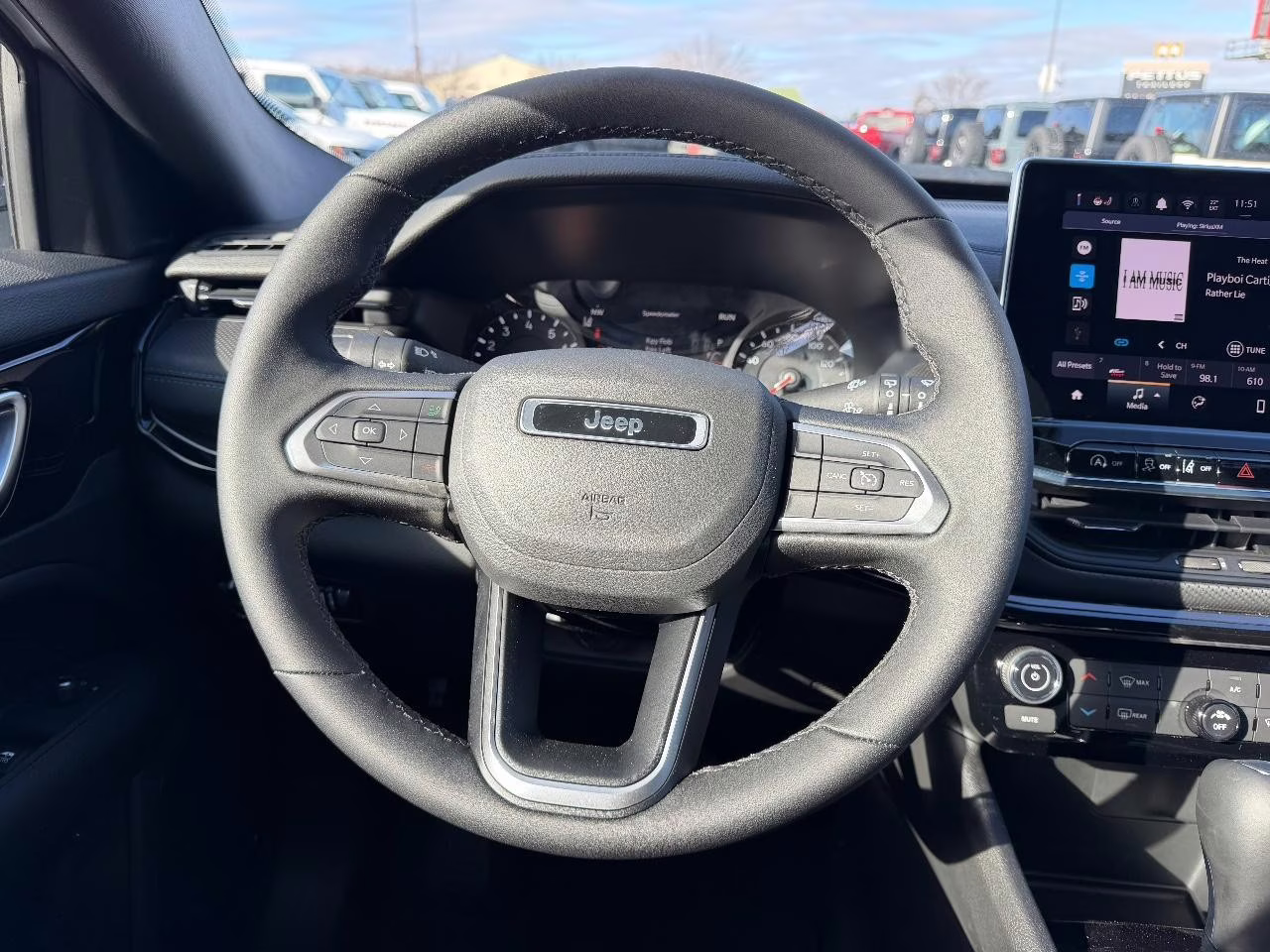 2026 Bright White Clearcoat Jeep Compass Latitude 4X4 SUV