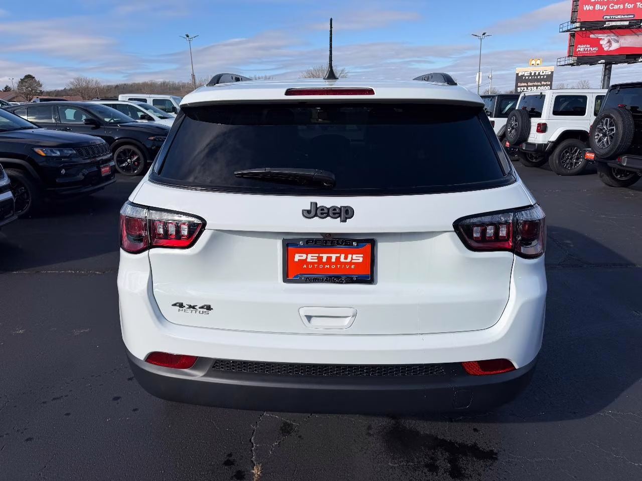 2026 Bright White Clearcoat Jeep Compass Latitude 4X4 SUV