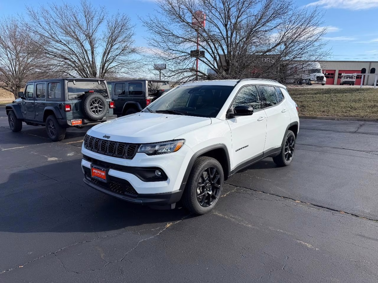 2026 Bright White Clearcoat Jeep Compass Latitude 4X4 SUV